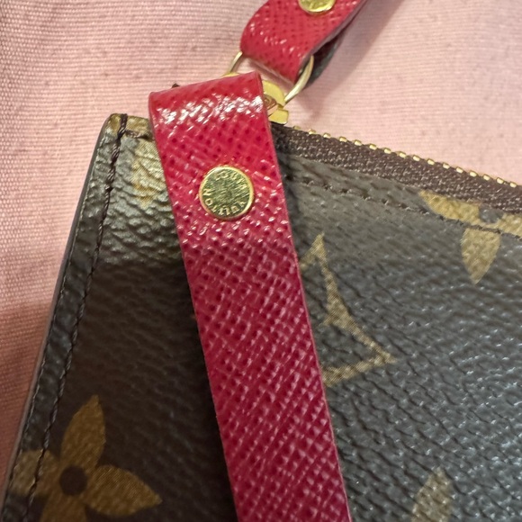 Louis Vuitton Monogram Wallet - Picture 7 of 8